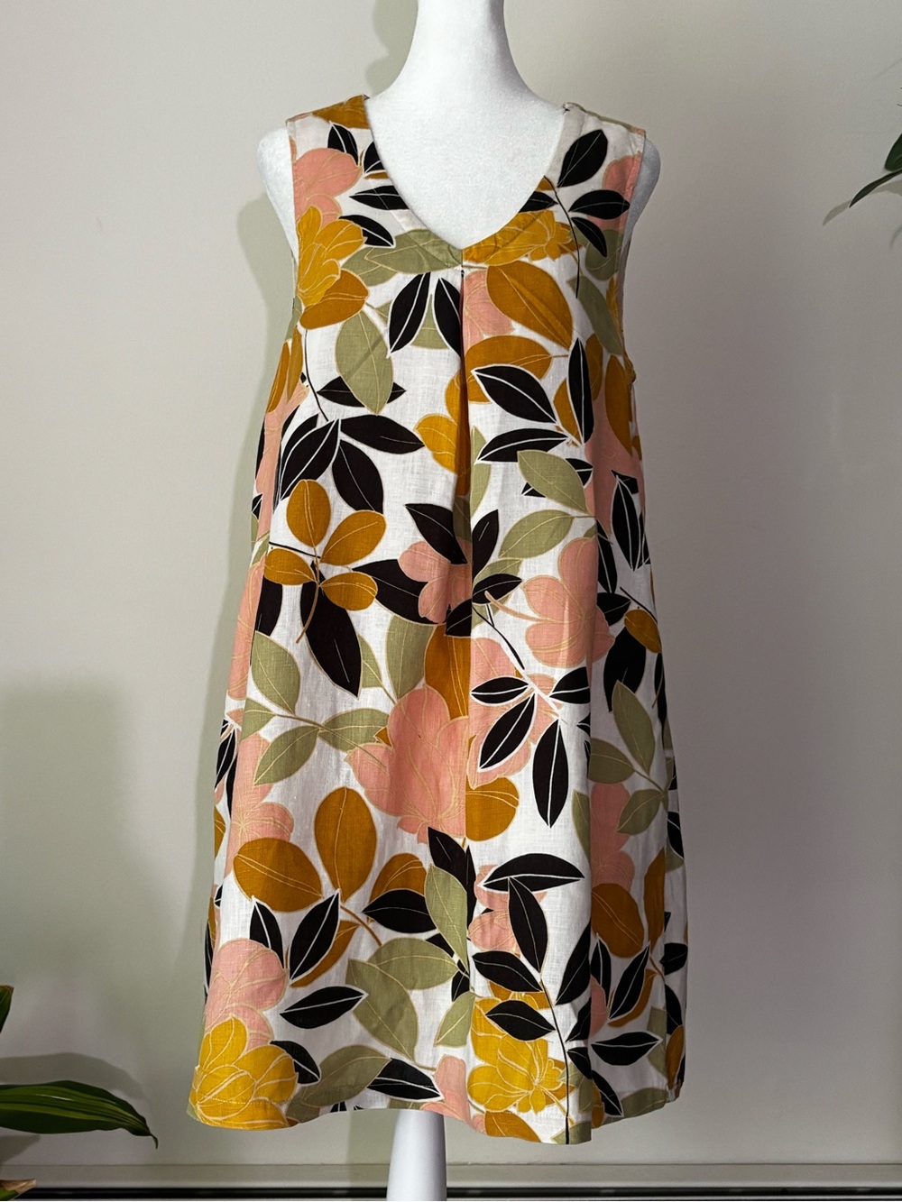 Rachel Zoe Peach Floral Shift Dress with Yellow & Black Accents